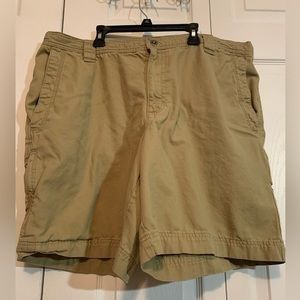 Men’s Columbia Sportswear 42 waist shorts